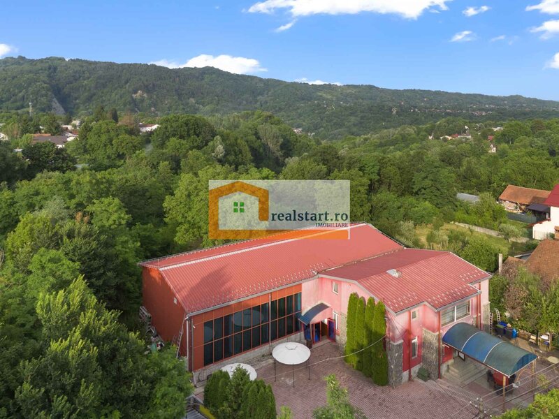 Breaza Cladire Multifunctionala - Ideal Investitie - 700mp cladire - 1590 mp teren