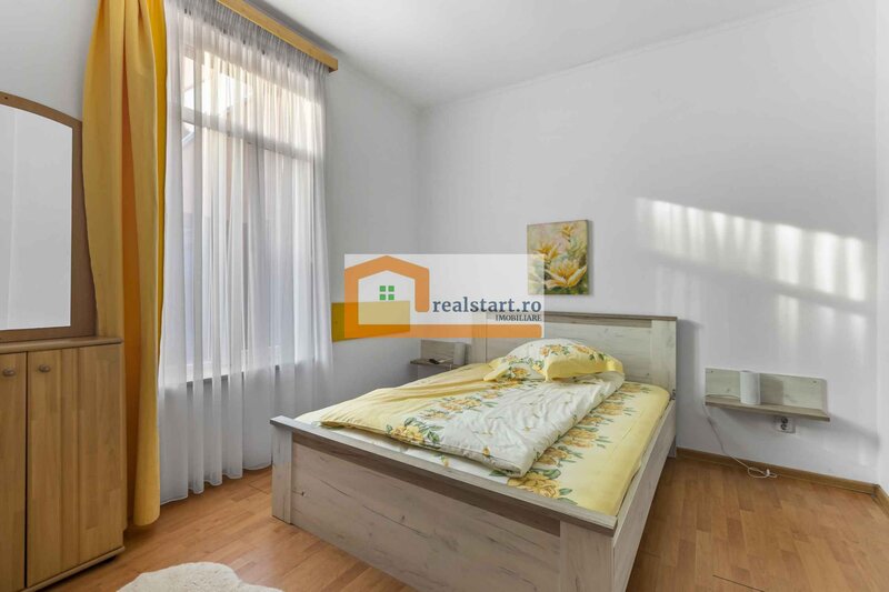 Breaza Cladire Multifunctionala - Ideal Investitie - 700mp cladire - 1590 mp teren