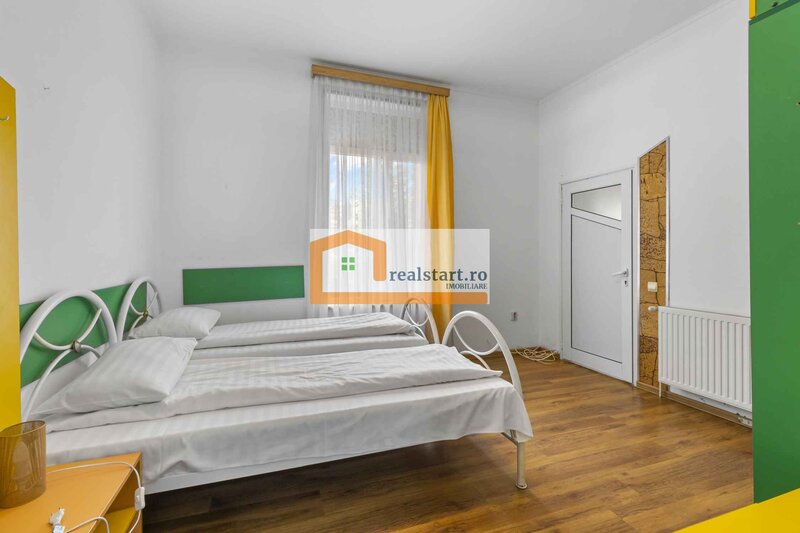 Breaza Cladire Multifunctionala - Ideal Investitie - 700mp cladire - 1590 mp teren